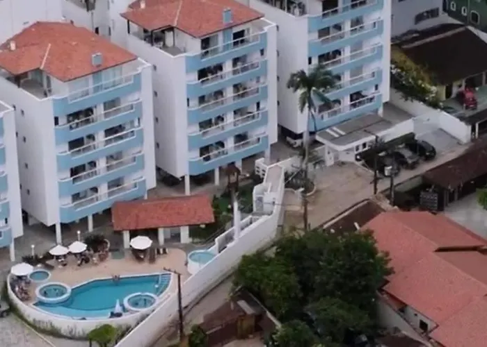 Maravilhoso apartamento pe na areia